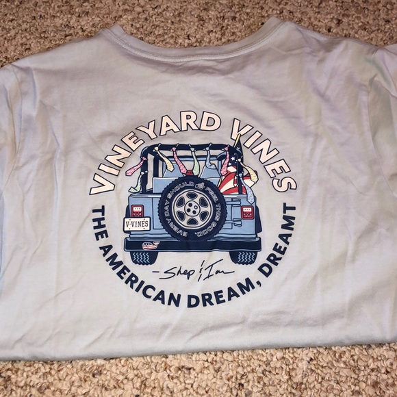 Great condition vineyard vines tee - Picture 4 of 4